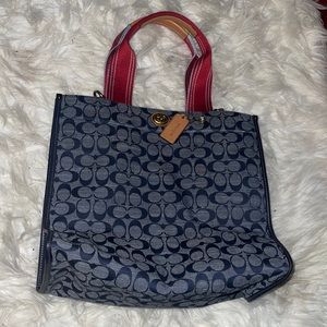 ❄️Coach Tote Bag w/ detachable strap❄️